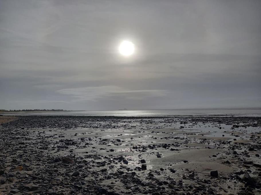 Maison Vue Sur Le Mont Saint Michel Et Sa Baie Champeaux Exteriér fotografie